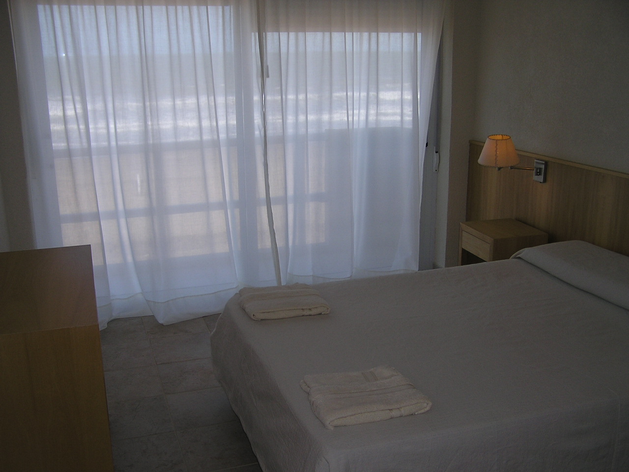 Habitación con cama doble